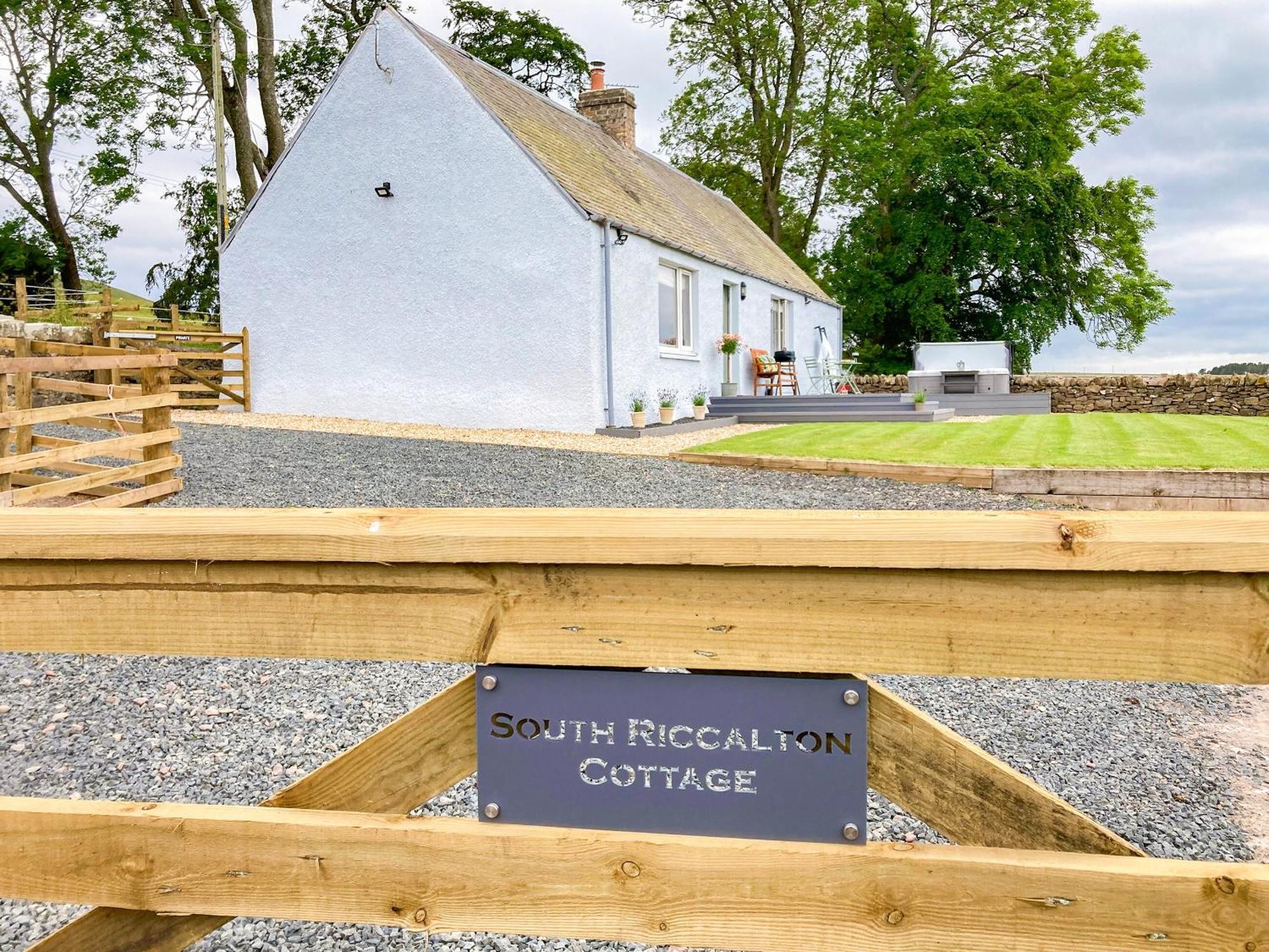 South Riccalton Farm Cottage Oxnam ภายนอก รูปภาพ